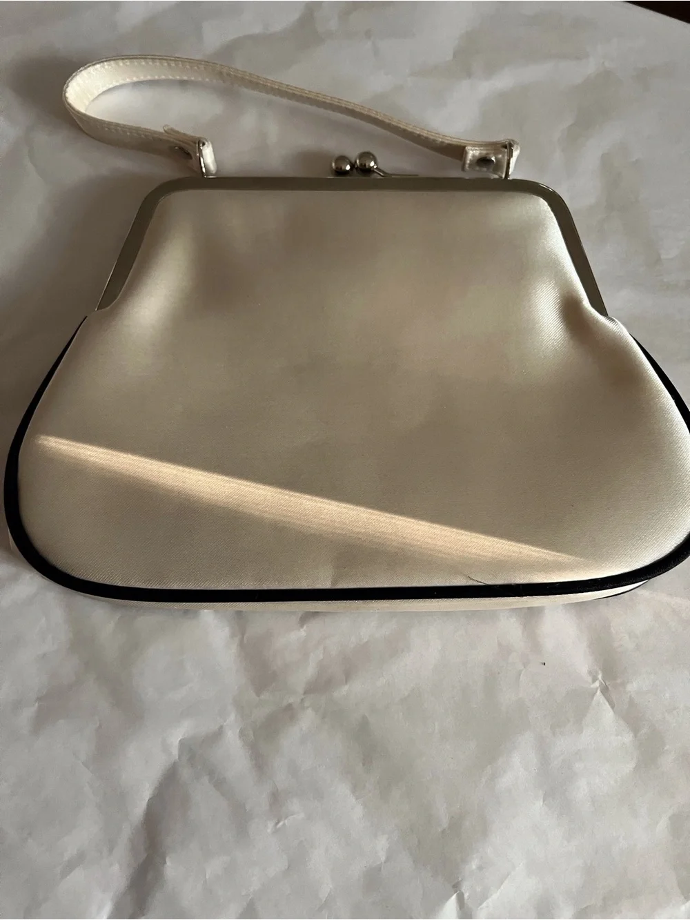 Vintage Elegant Cream Satin Bow Wristlet - Women Bags
